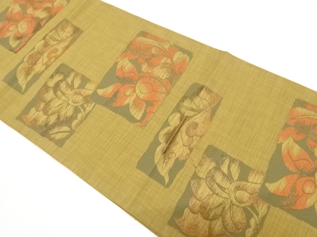 色紙に花模様織り出し　名古屋帯